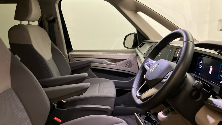 Volkswagen Multivan 2.0 TDI Life 5dr DSG Diesel Estate